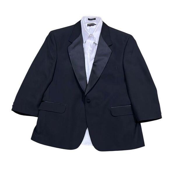 Black Tuxedo with Notched Lapels and Modern Fit - Picture 1 of 10